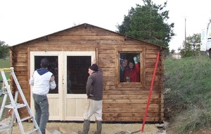 La petite maison en bois.